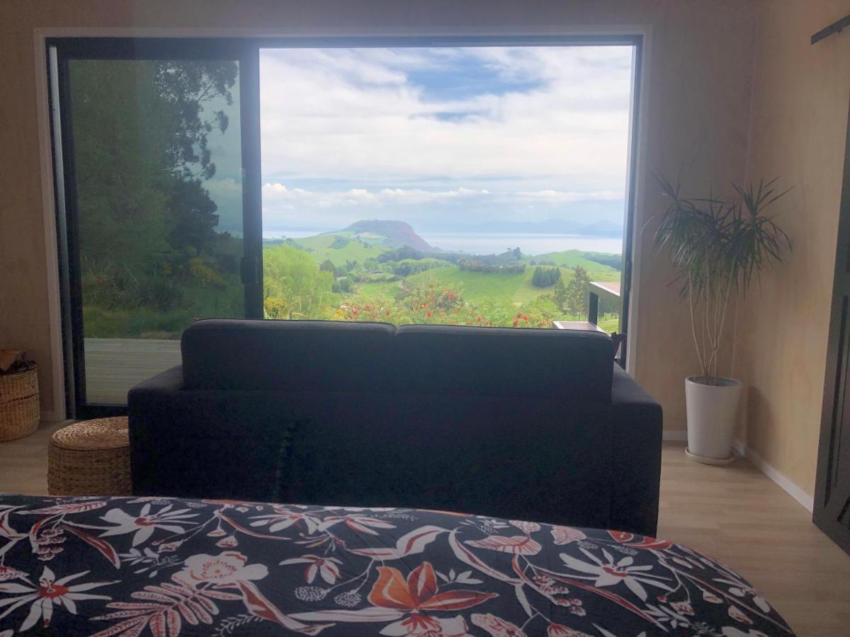 Whakaipo Bay Cabin Retreat Таупо Экстерьер фото