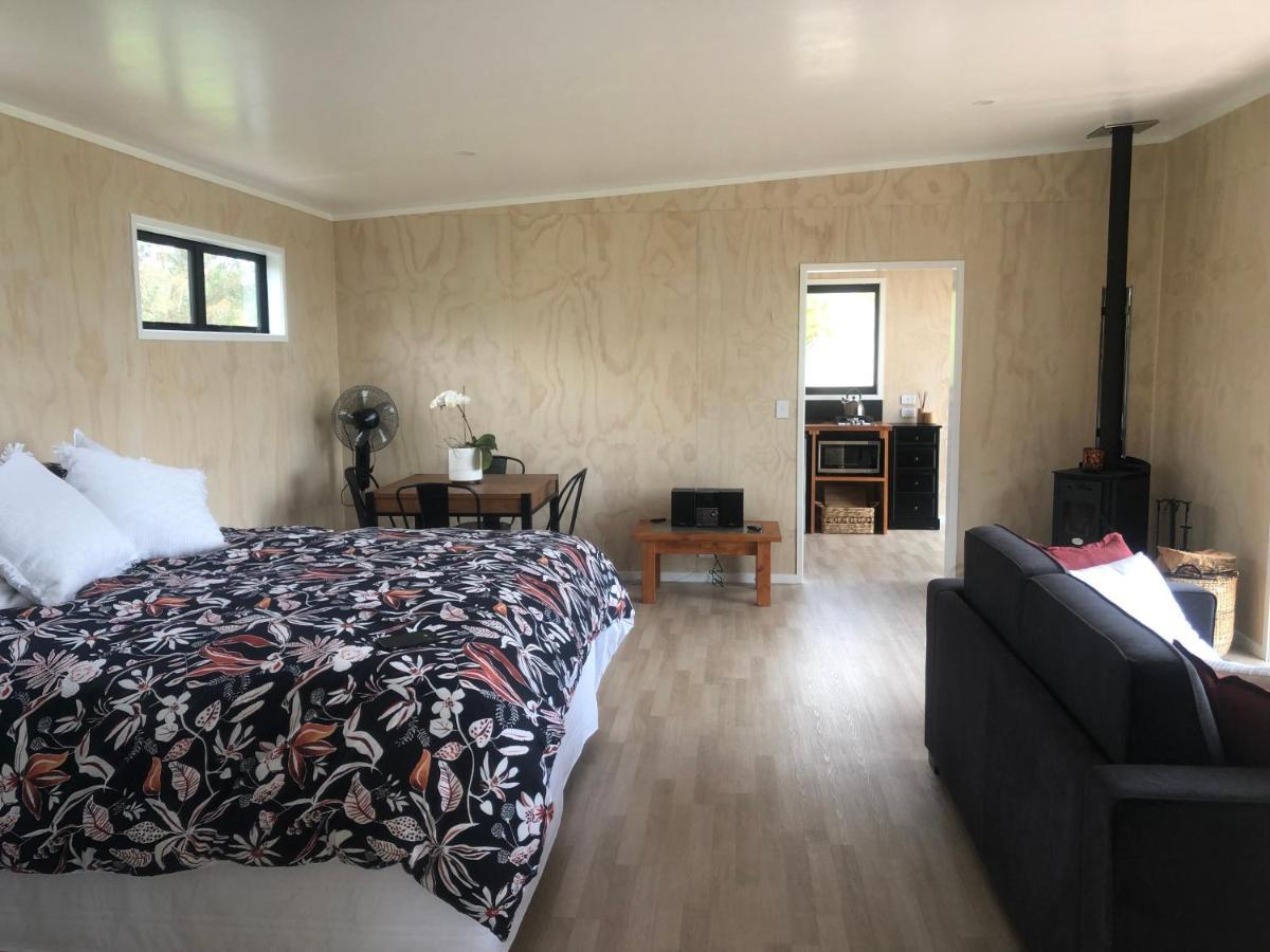 Whakaipo Bay Cabin Retreat Таупо Экстерьер фото