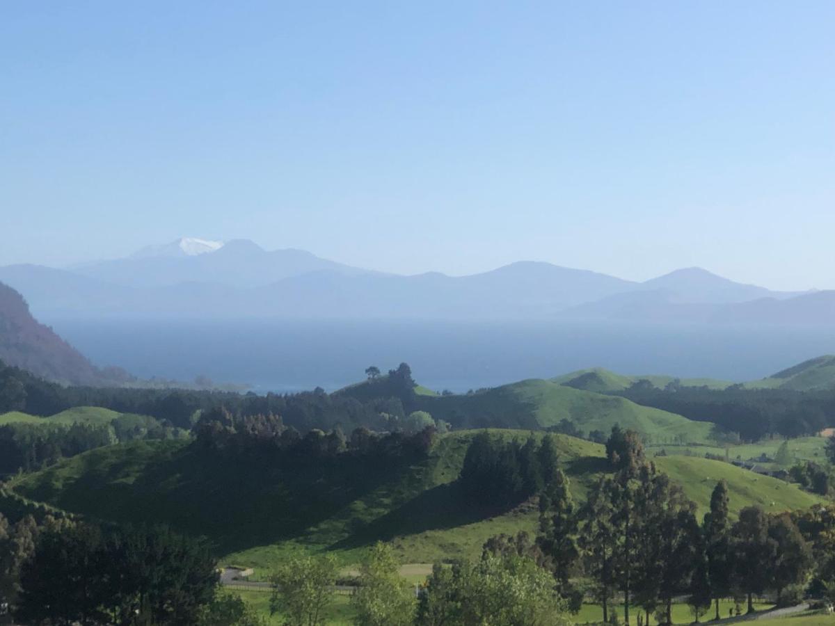 Whakaipo Bay Cabin Retreat Таупо Экстерьер фото